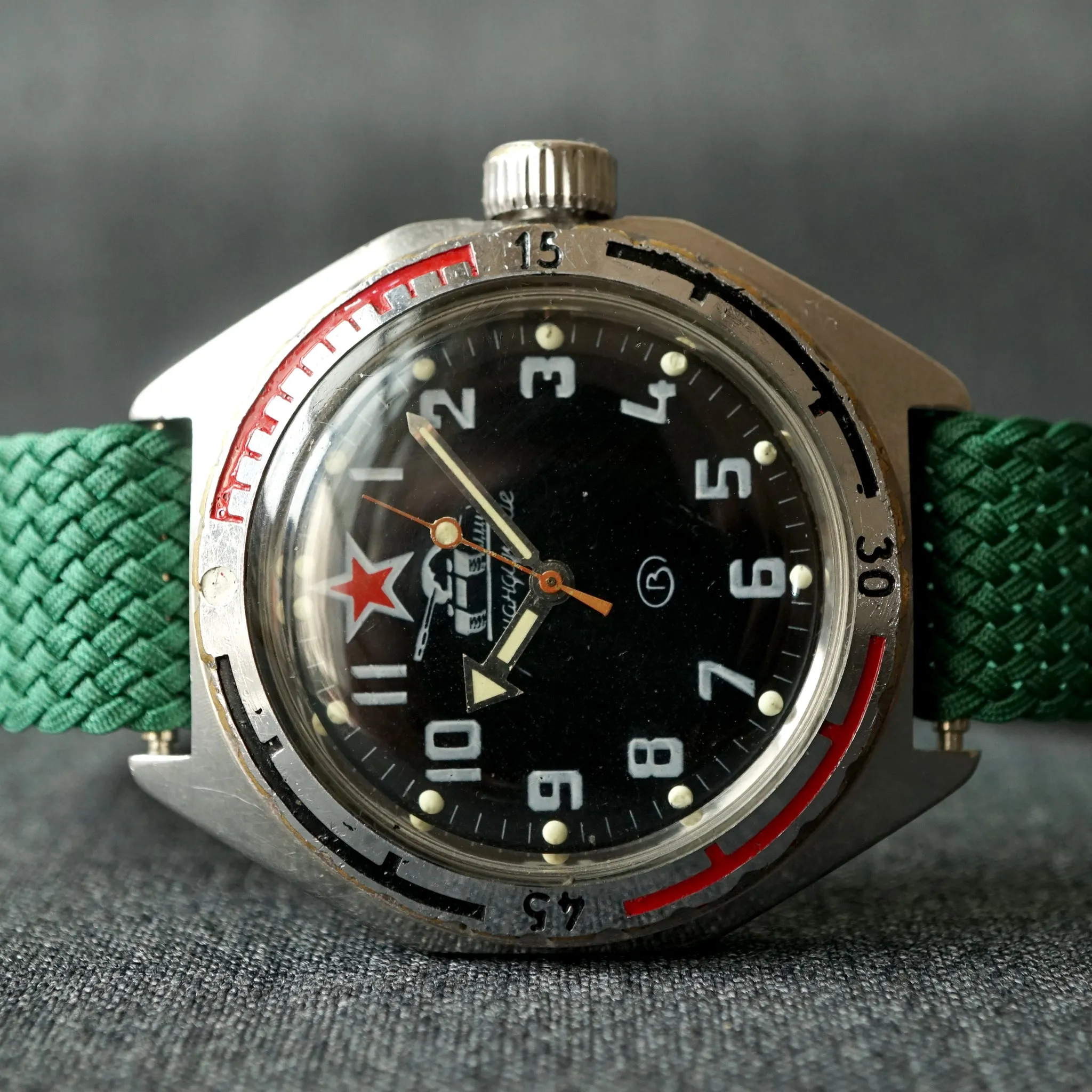 1980s USSR VOSTOK AMPHIBIAN NO-DATE TANK MILITARY WATCH