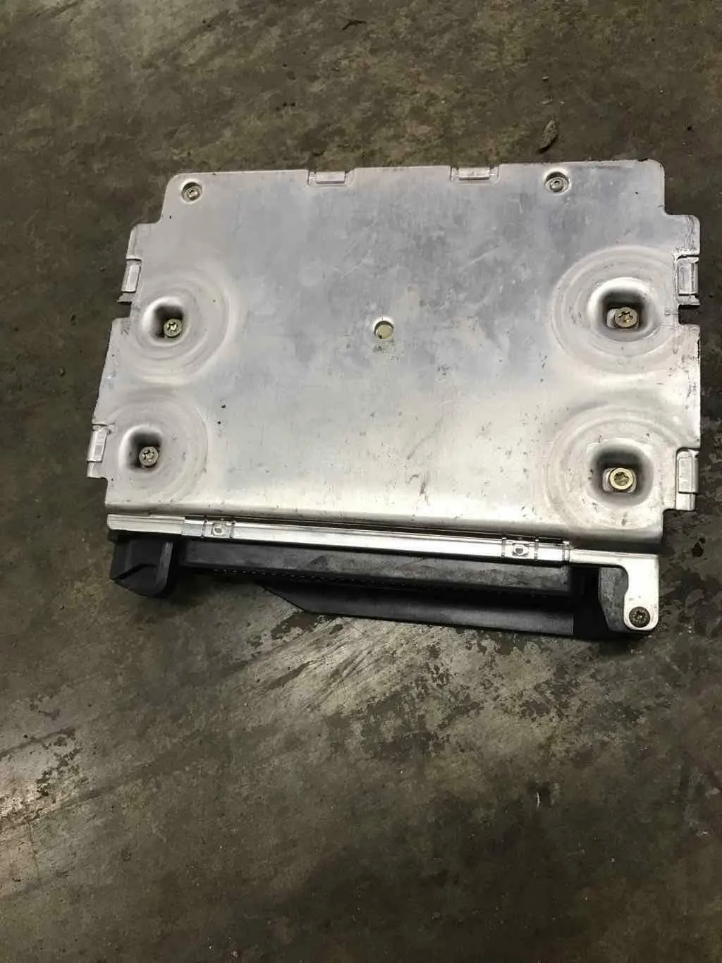 BMW E31 8 Series DME/Motronic Control Unit 1 736 635