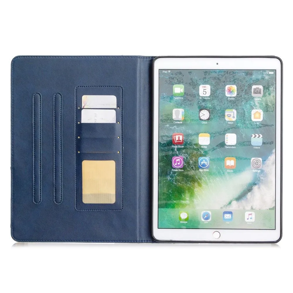 iPad 10.2 (2021) / (2020) / Air (2019) geometric pattern leather flip case - Blue