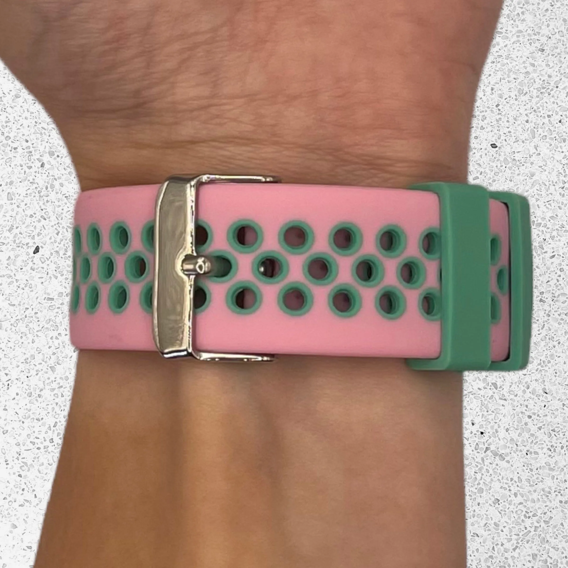 Silicone Sports Straps Compatible with the Fitbit Charge 5